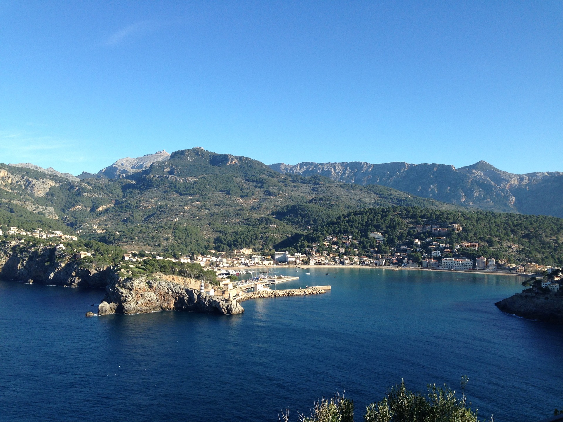 port-de-soller-1229110_1920